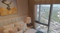 Piramal Mahalaxmi is a landmark luxury complex in South Mumbai.